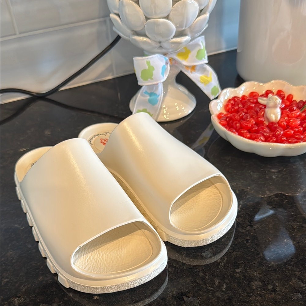 Free People Movement slides. 39/40